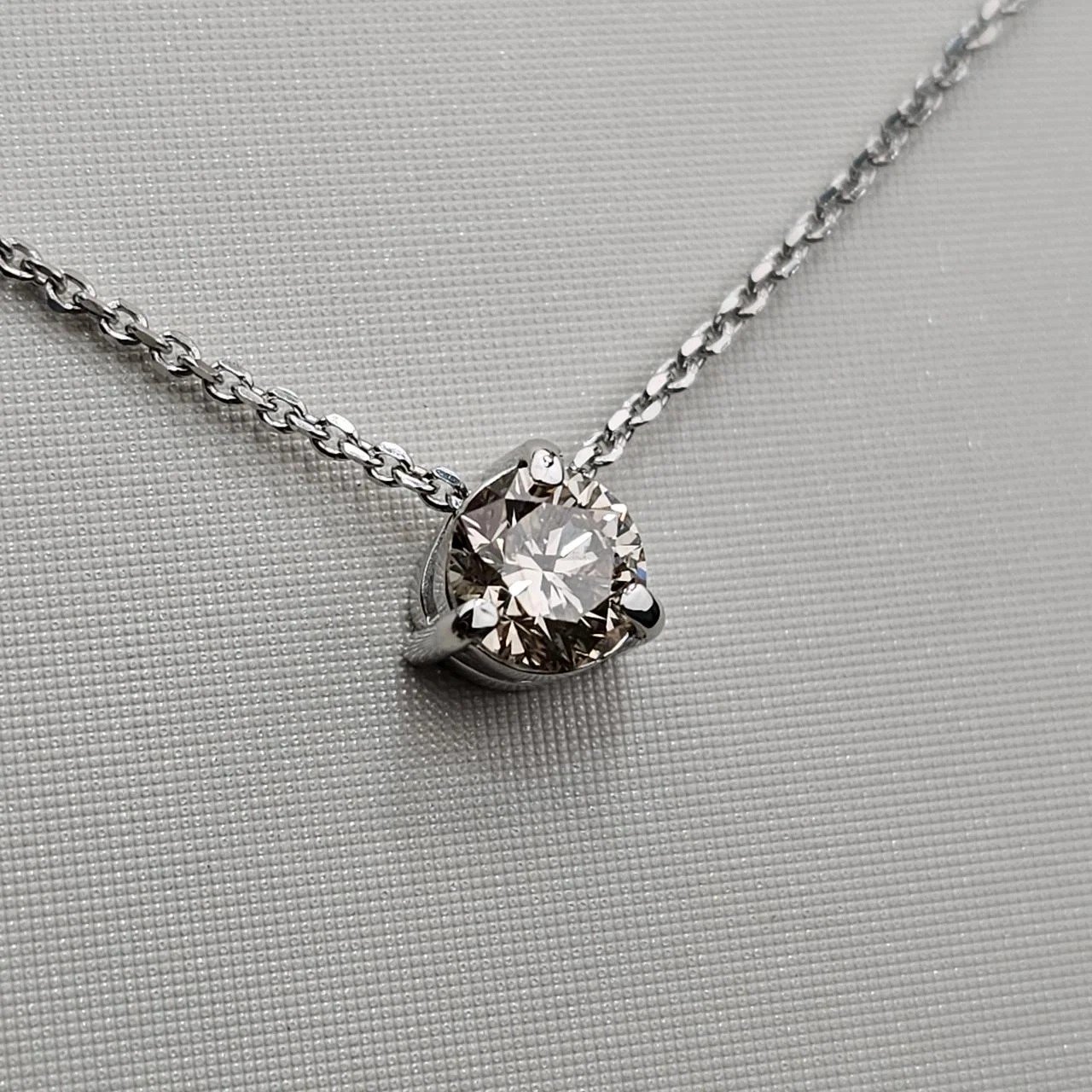 Кулон Deimantas 110697387 2,32гр 0,54ct. купить,NaN