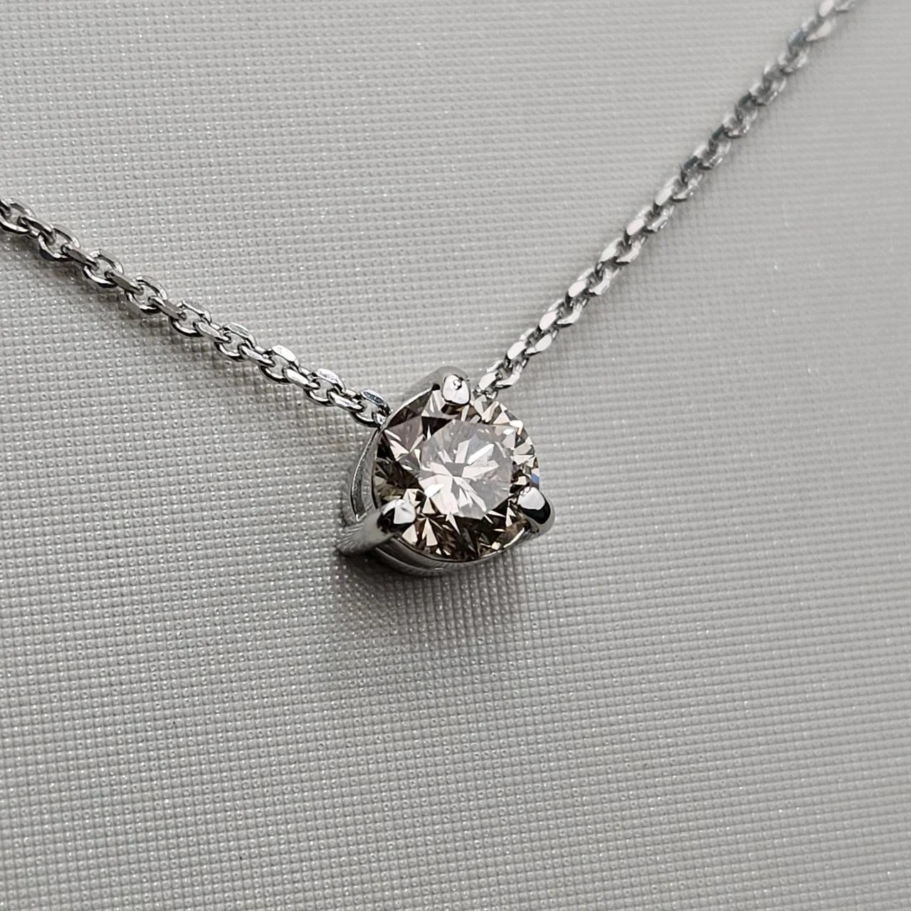 Кулон Deimantas 110697387 2,32гр 0,54ct. купить,NaN
