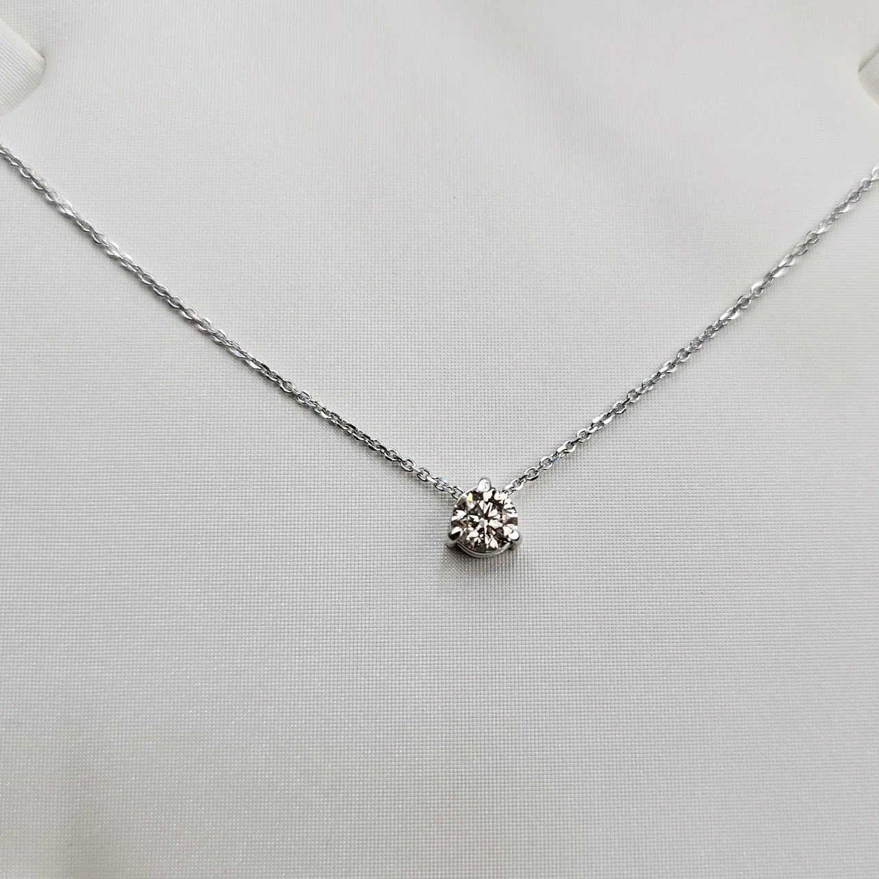Кулон Deimantas 110697387 2,32гр 0,54ct. купить,NaN