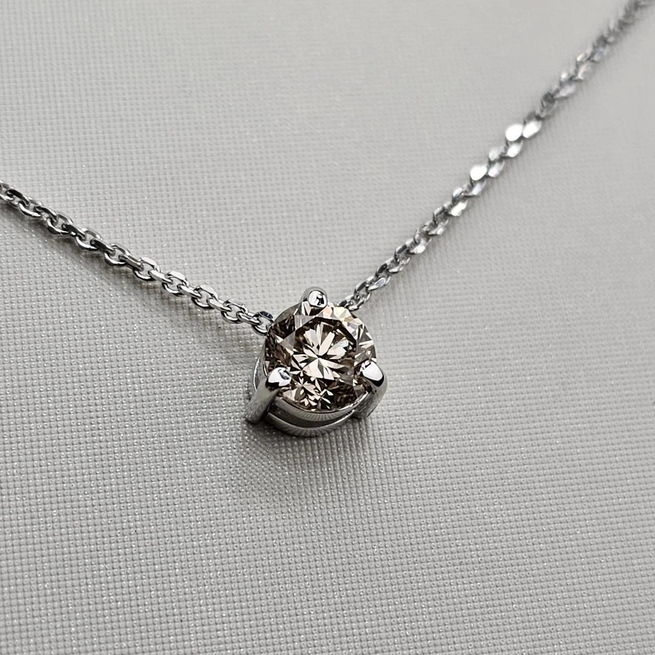 Кулон Deimantas 110697387 2,32гр 0,54ct. купить,NaN