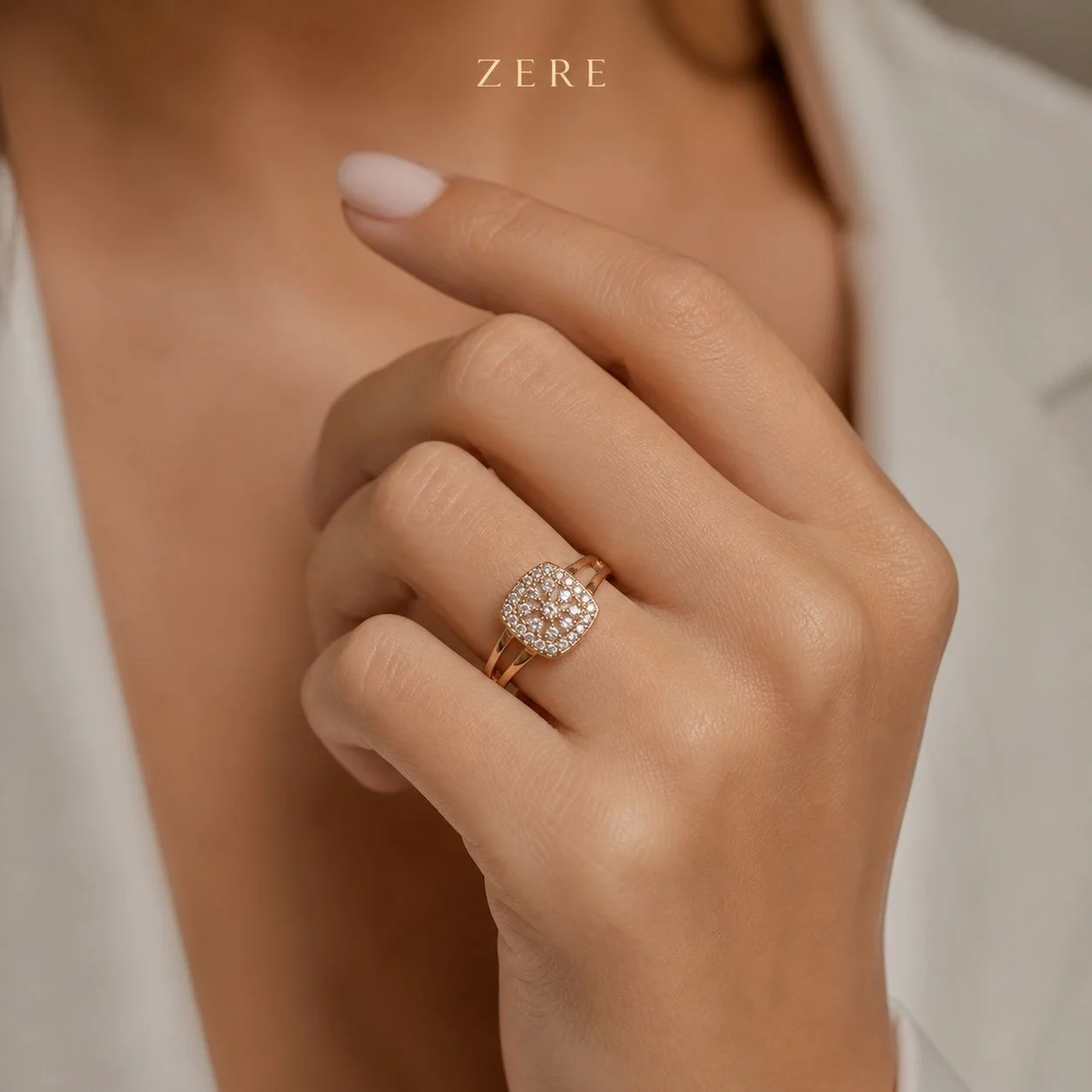 Кольцо Zere ZR010525 золото 1.64гр 19р купить,137800