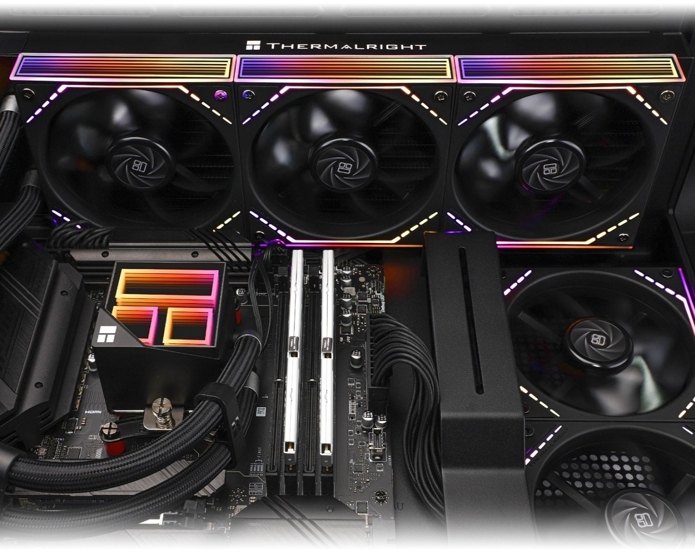 Система охлаждения Thermalright Frozen Infinity 360 Black купить,NaN