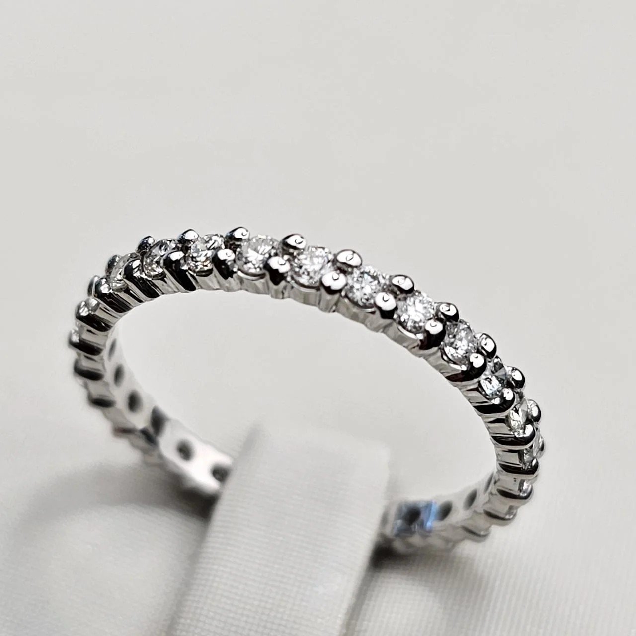 Кольцо Deimantas 110530452 17р 1,57гр 0,51ct. купить,NaN