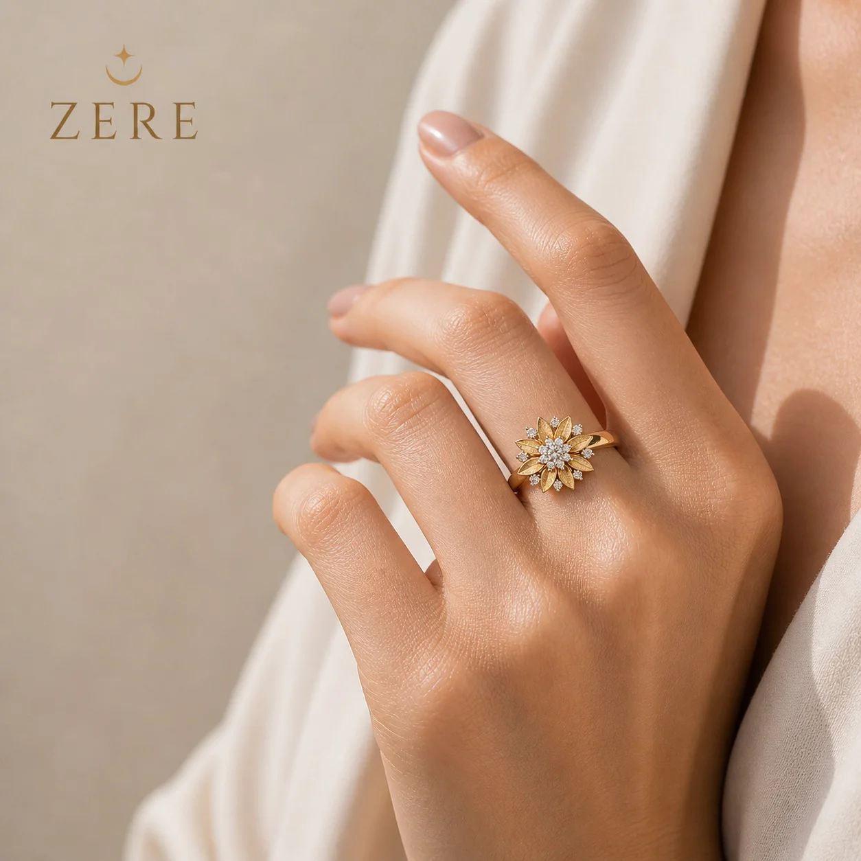 Кольцо Zere ZR030514 золото 2.74гр 19р купить,234050
