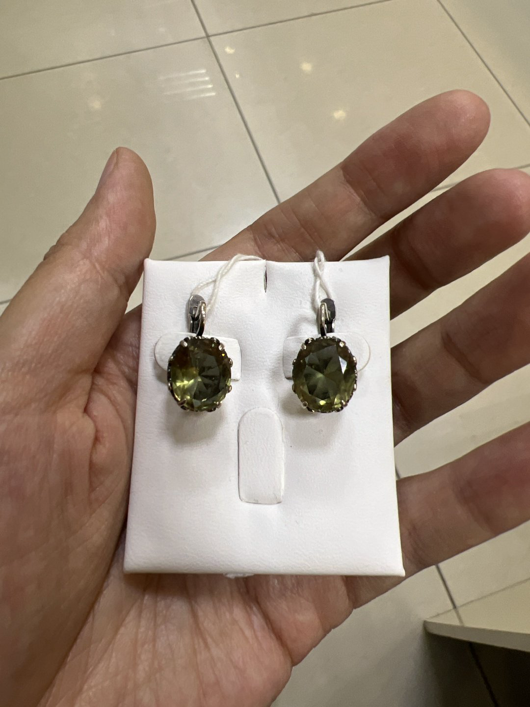 Серьги Красная пресня 33812370-22 вес 5.2 г серебро, султанит купить,32729