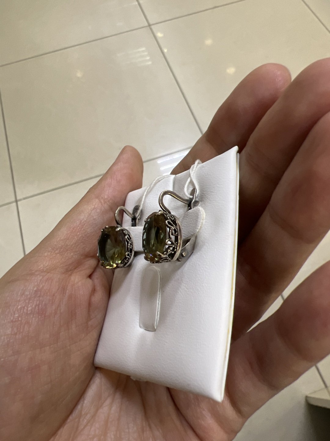 Серьги Красная пресня 33812370-22 вес 5.2 г серебро, султанит купить,32729