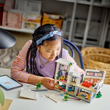 LEGO Современный дом Creator 31153, деталей 939 шт купить,0