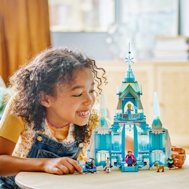 LEGO Зимний дворец Эльзы Disney 43244, деталей 630 шт