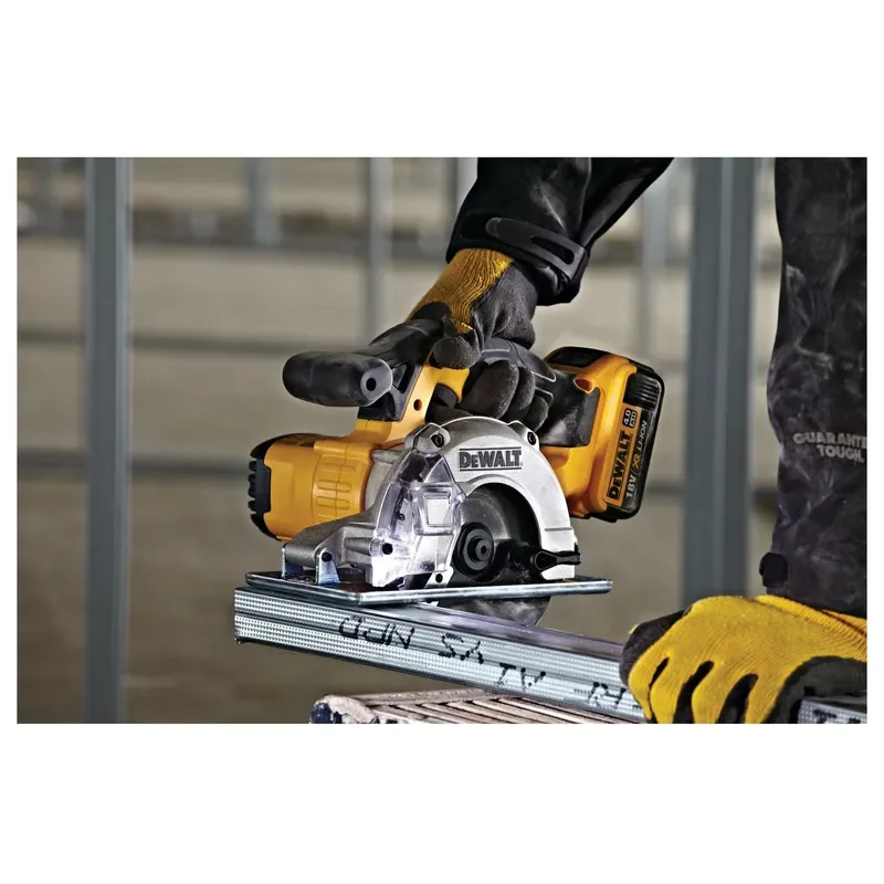 Пила дисковая DeWalt DCS373N-XJ купить,0
