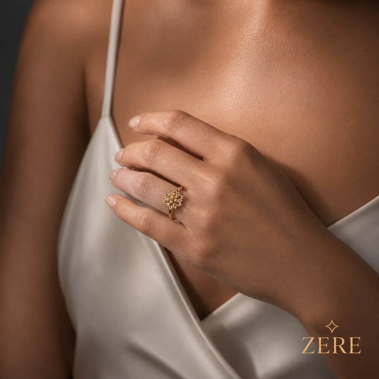 Кольцо Zere ZR050505 золото 2.92гр 19р купить,246800