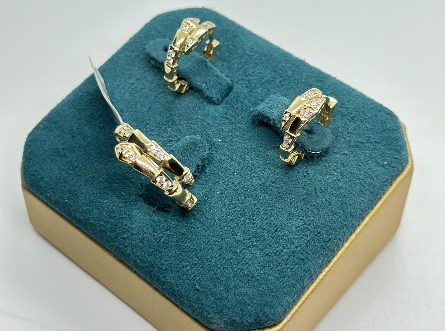 Комплект Zhanar Gold Комплект желтое золото алтын комплект змейка булгари змея вес 5.68 г золото, без вставок купить,423950