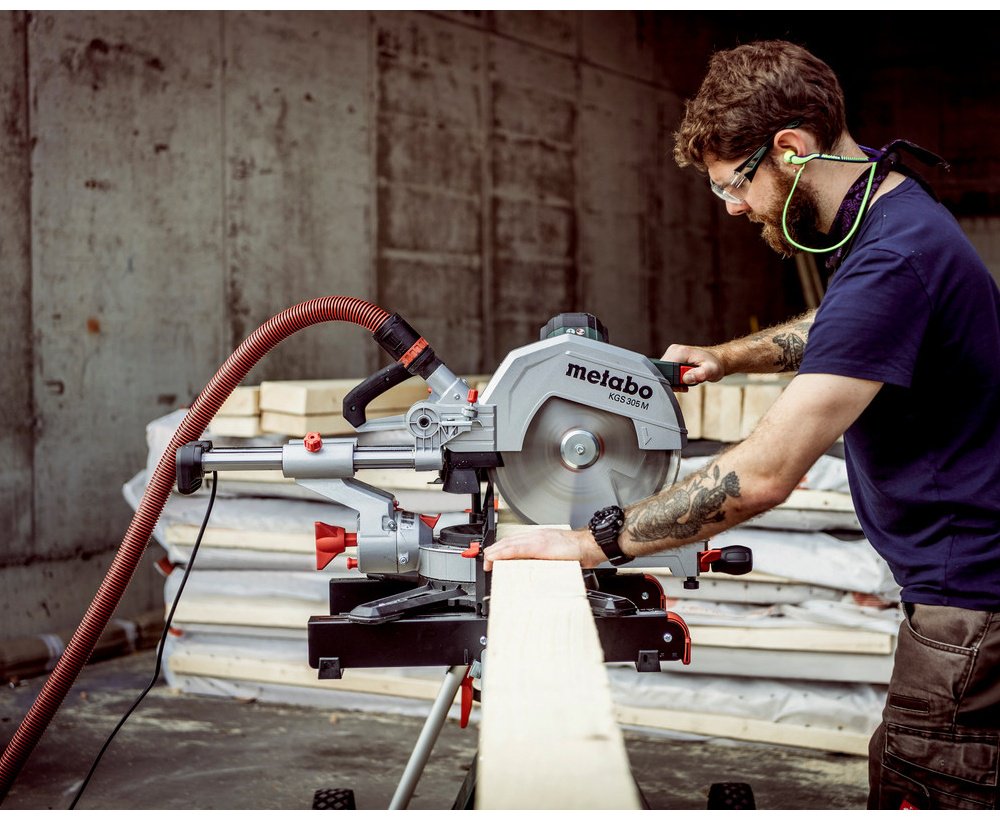 Пила торцовочная Metabo KGS 305 M 613305000 купить,NaN