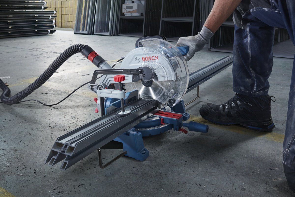 Пила торцовочная Bosch Professional GCM 254 0601B52000 купить,172030
