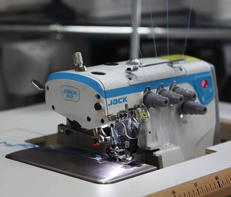 Оверлок Jack E4S-4-M03/333 бело-голубой купить,0