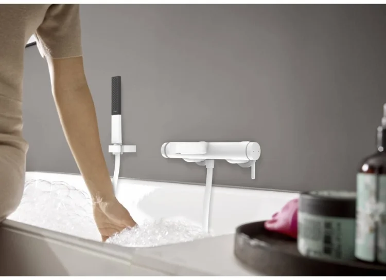 Смеситель для ванны Hansgrohe Finoris 76420700 белый купить,NaN