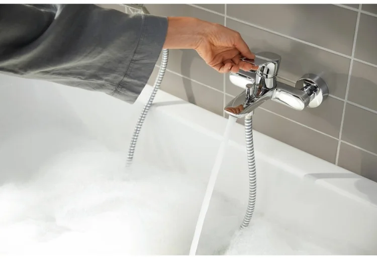 Смеситель для ванны Hansgrohe Rebris E 72450000 хром