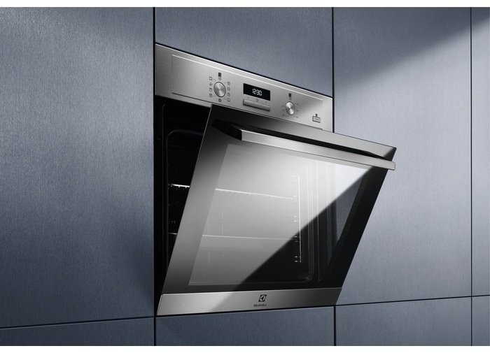 Духовой шкаф Electrolux EOD3H70X серебристый