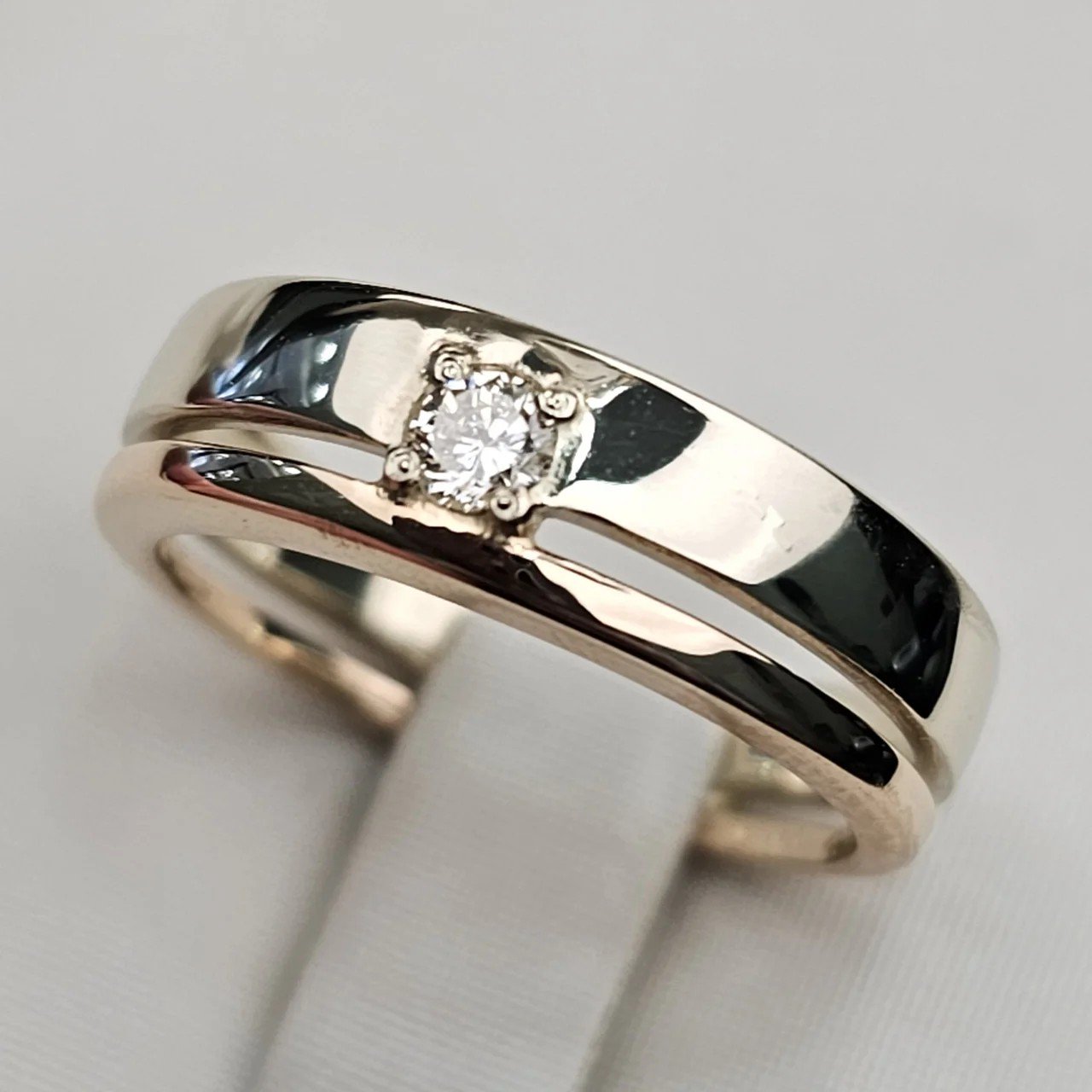 Кольцо Deimantas 110685306 16,5р 3,85гр 0,104ct. купить,NaN