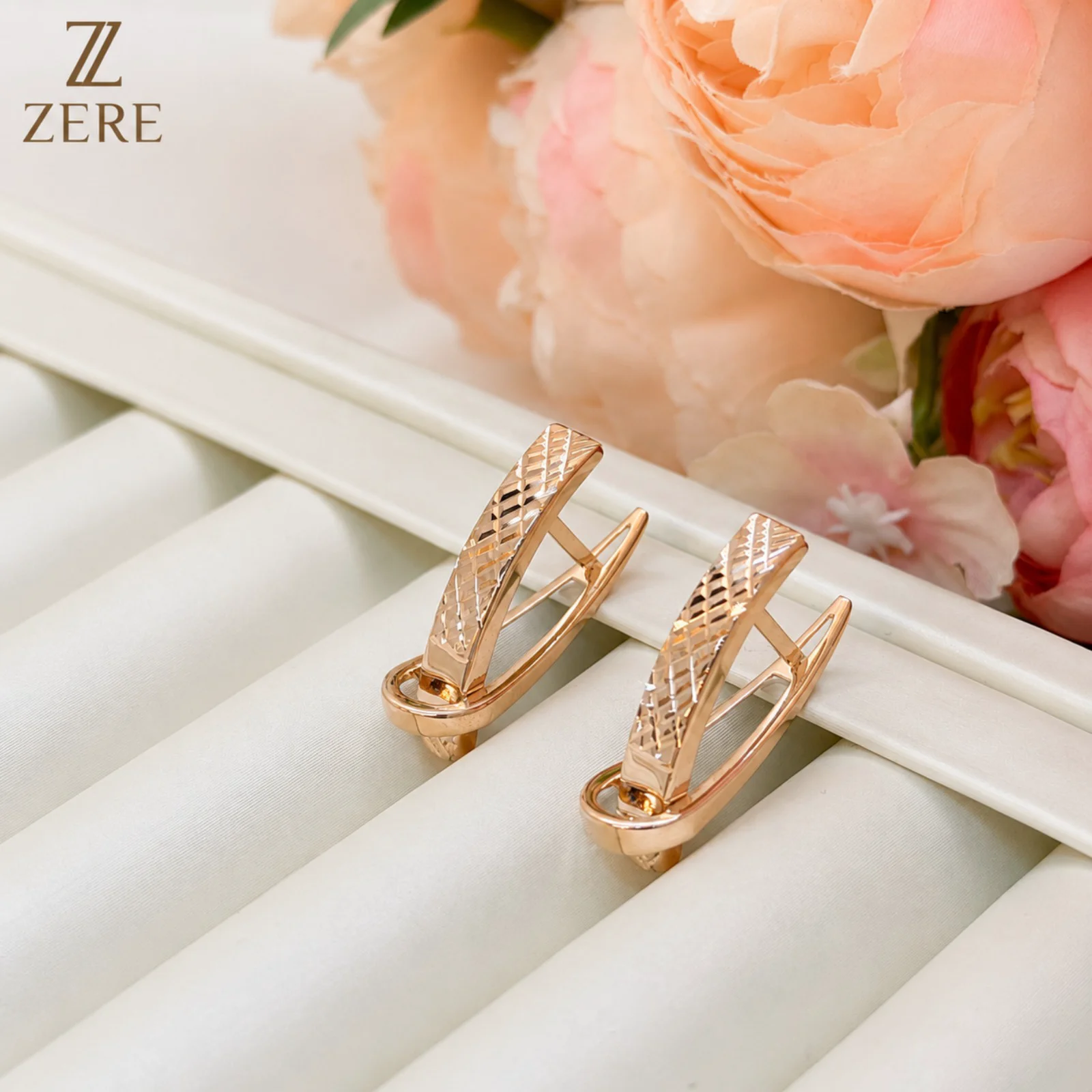 Серьги Zere ZR080502 золото 2.0гр купить,175500