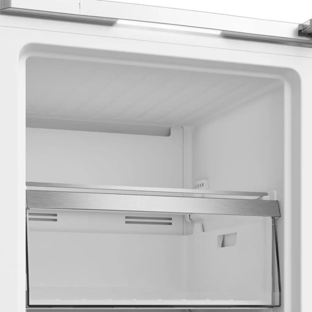 Морозильник Grundig GFPN66831XBR 312 л черный, серый купить,NaN