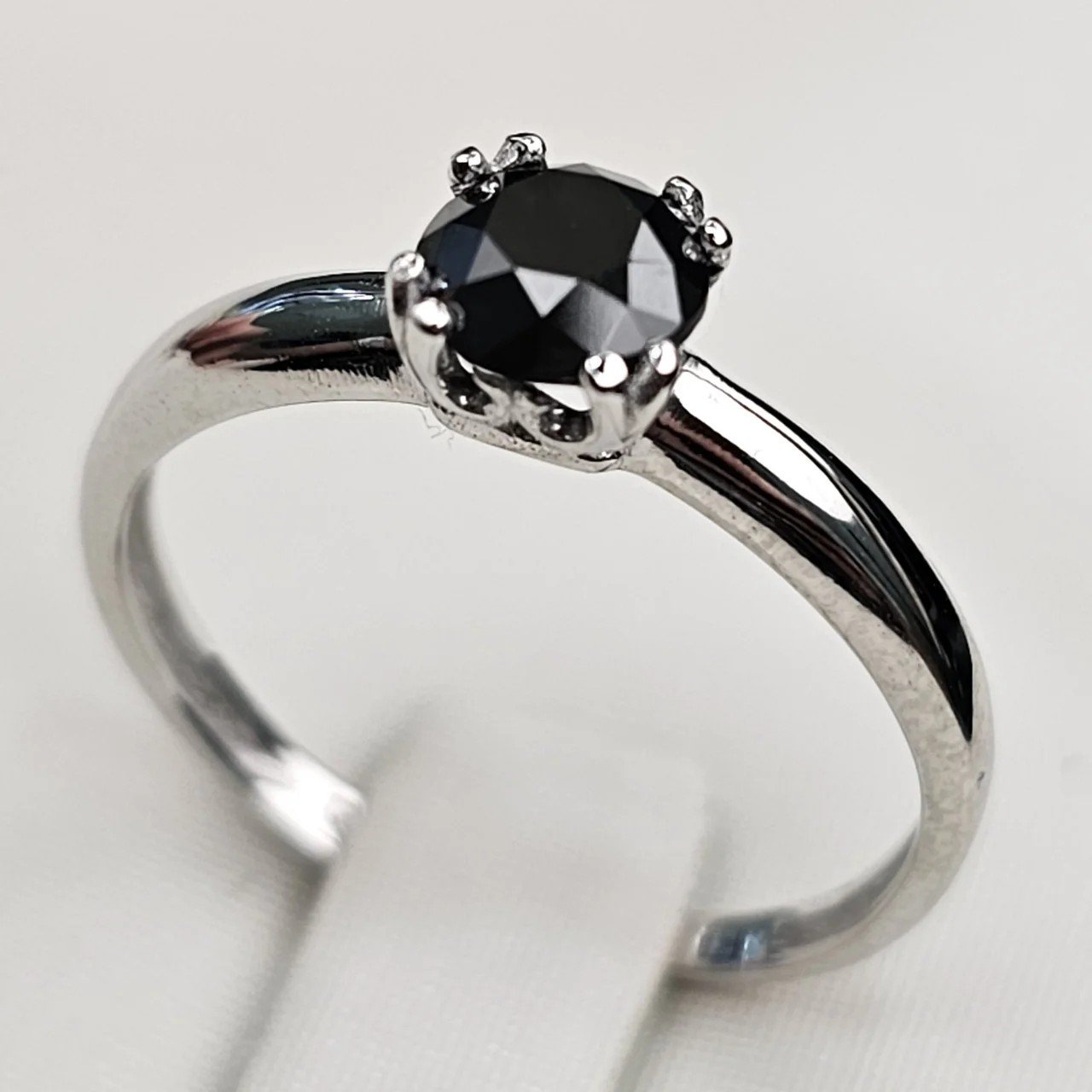 Кольцо Deimantas 110685079 16,5р 1,5гр 0,67ct. купить,NaN