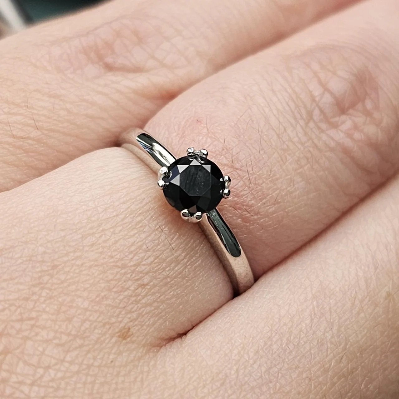 Кольцо Deimantas 110685079 16,5р 1,5гр 0,67ct. купить,NaN