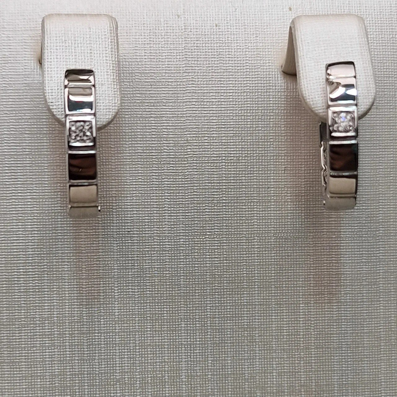 Серьги Deimantas 110685840 4,31гр 0,043ct. купить,NaN