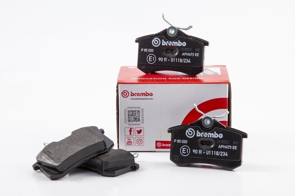 Колодки Brembo передние P50018