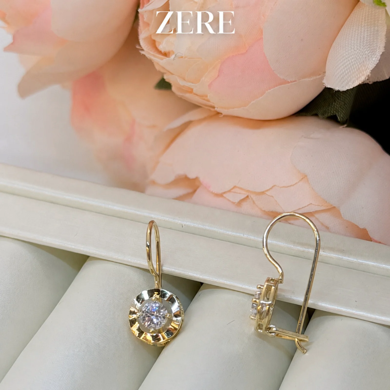 Серьги Zere ZR090504 золото 1.36гр купить,113700