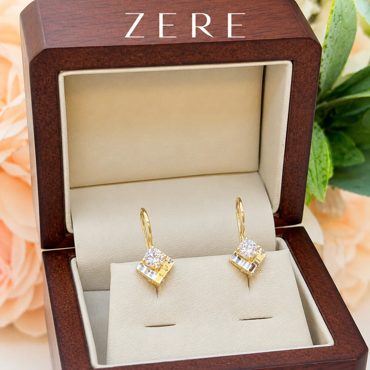 Серьги Zere ZR090501 золото 1.29гр  купить,105150