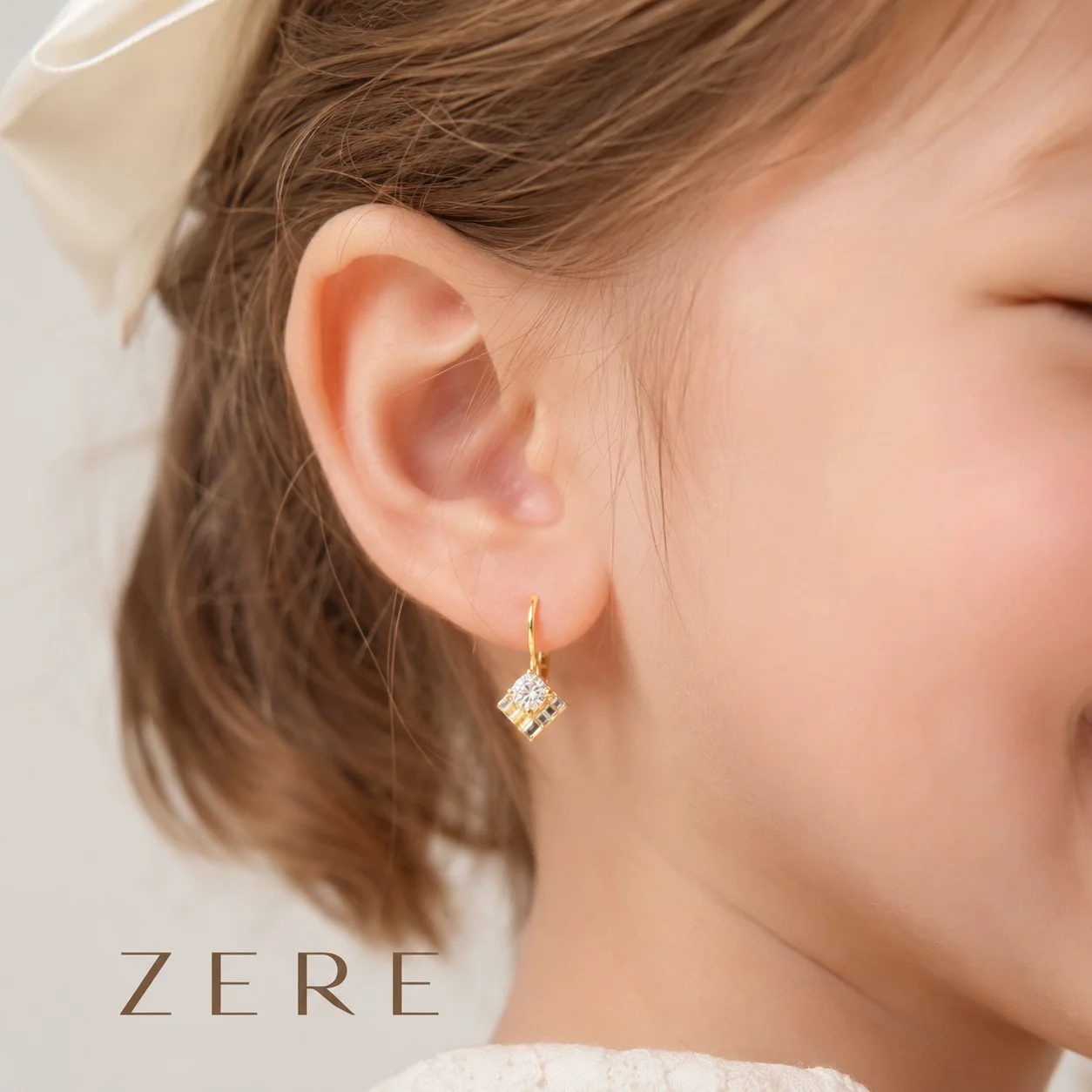 Серьги Zere ZR090501 золото 1.29гр  купить,105150