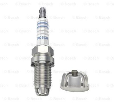 Свеча зажигания Bosch 0 241 235 752 купить,NaN