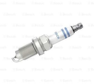 Свеча зажигания Bosch 0 242 135 515