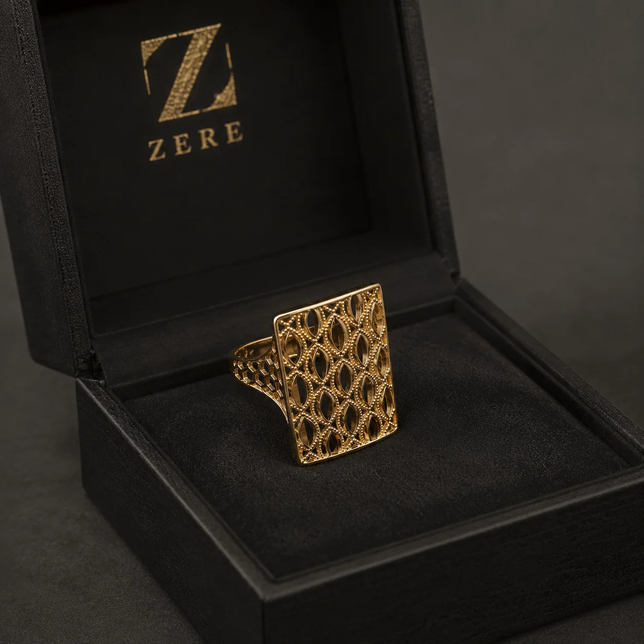 Кольцо Zere ZR090511 золото 19р 3.4гр купить,288800
