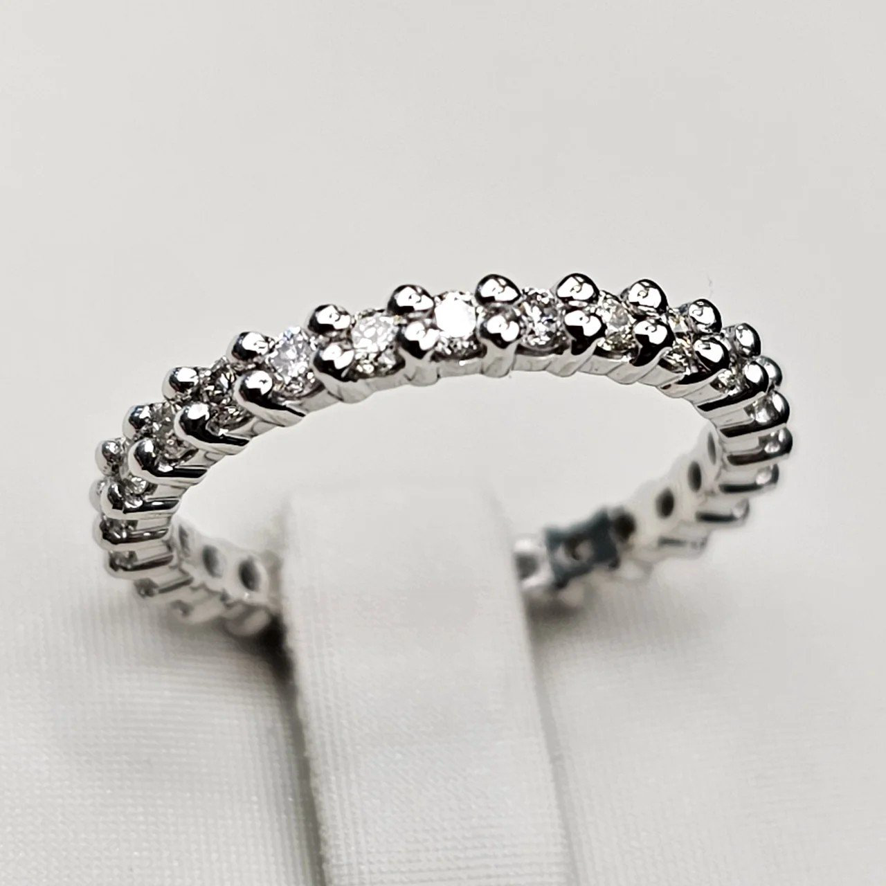 Кольцо Deimantas 110530519 15,5р 1,86гр 0,60ct. купить,NaN