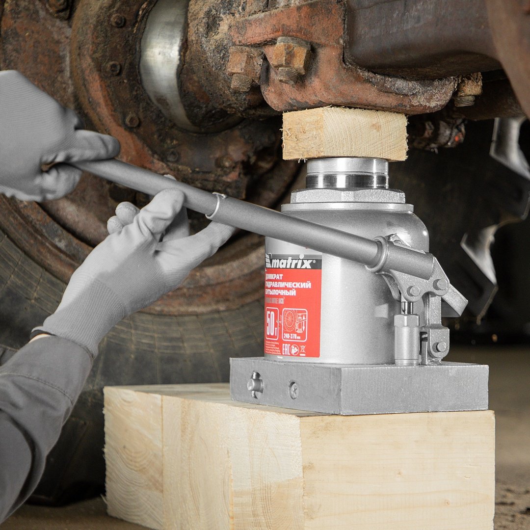 Matrix домкрат бутылочный 50737 50 т