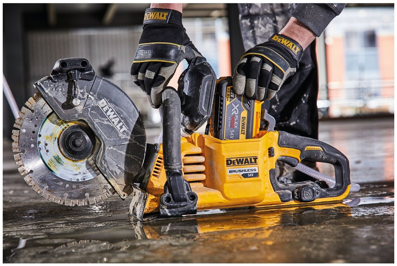 Аккумулятор DeWALT DCB548-XJ Li-Ion 12 Ач 1 шт - ForteMarket Аккумулятор DeWALT DCB548-XJ Li-Ion 12 Ач 1 шт купить,0