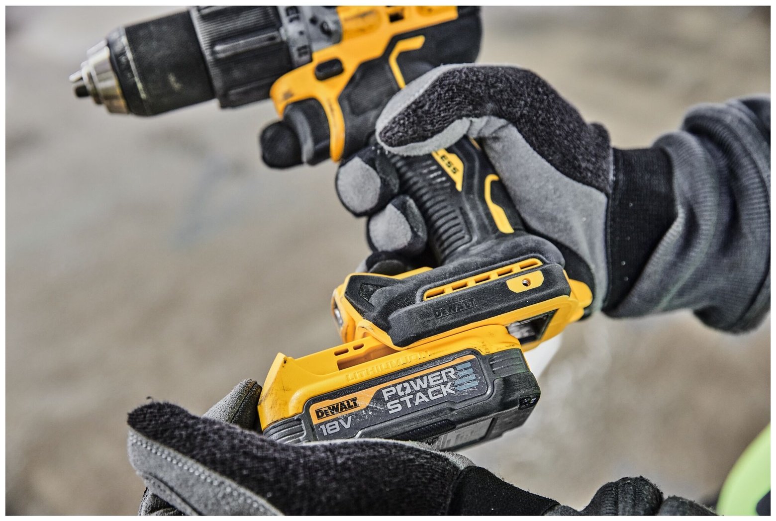 Аккумулятор DeWALT DCB183 Li-Ion 2 Ач 1 шт - ForteMarket Аккумулятор DeWALT DCB183 Li-Ion 2 Ач 1 шт купить,0