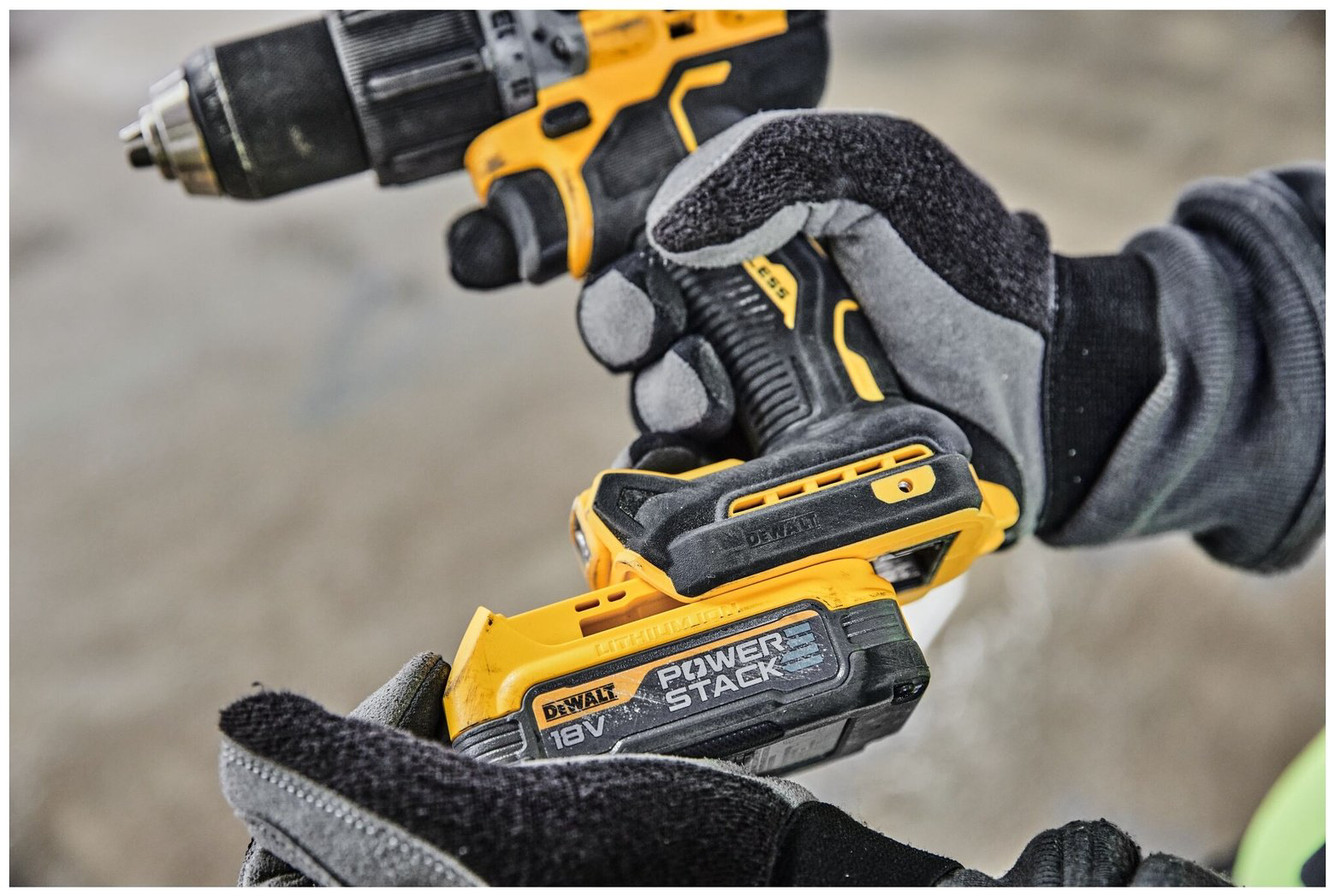 Аккумулятор DeWALT DCB183 Li-Ion 2 Ач 1 шт купить,30520
