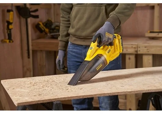 Пылесос строительный Stanley Fatmax SFMCVH001B-XJ желтый