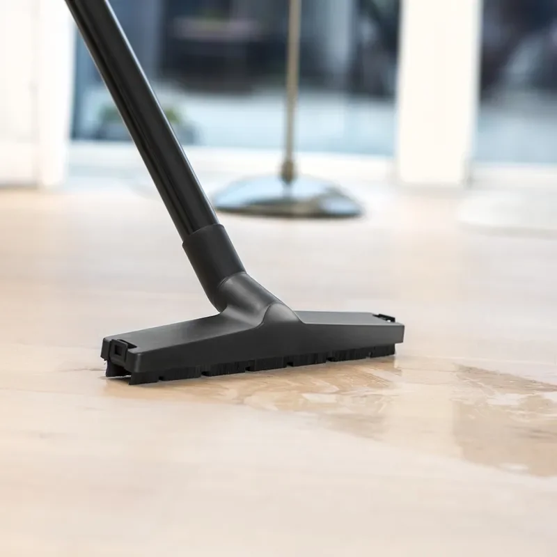 Пылесос строительный Nilfisk Buddy II 12 EU 18451119 синий