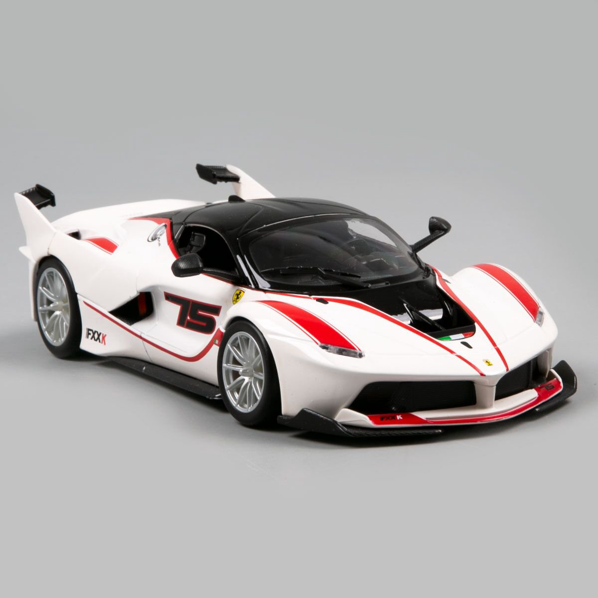 Машинка игрушечная Bburago Ferrrari Fxx K 1:24 белая купить,NaN