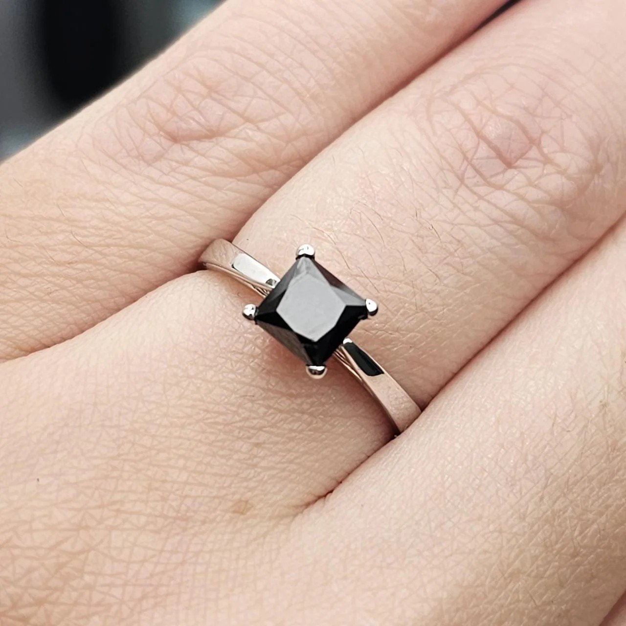 Кольцо Deimantas 110969475 17р 1,85гр 1,23ct. купить,NaN