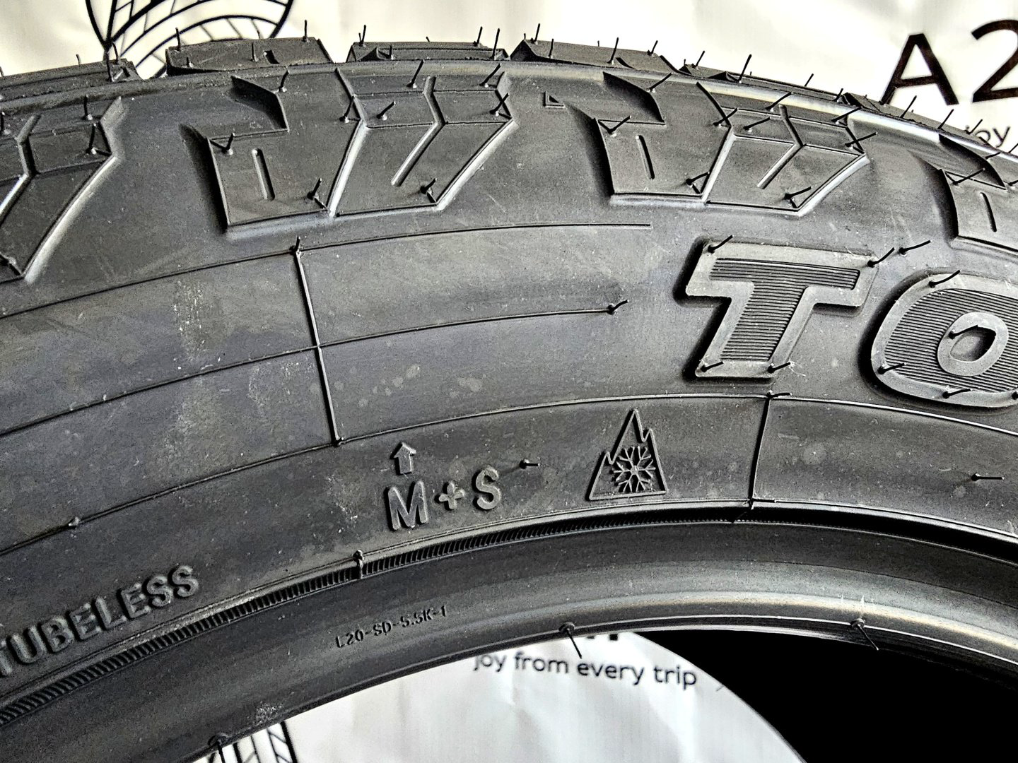 Toyo AT3 Japan 215/70 R16 100 T без шипов купить,NaN