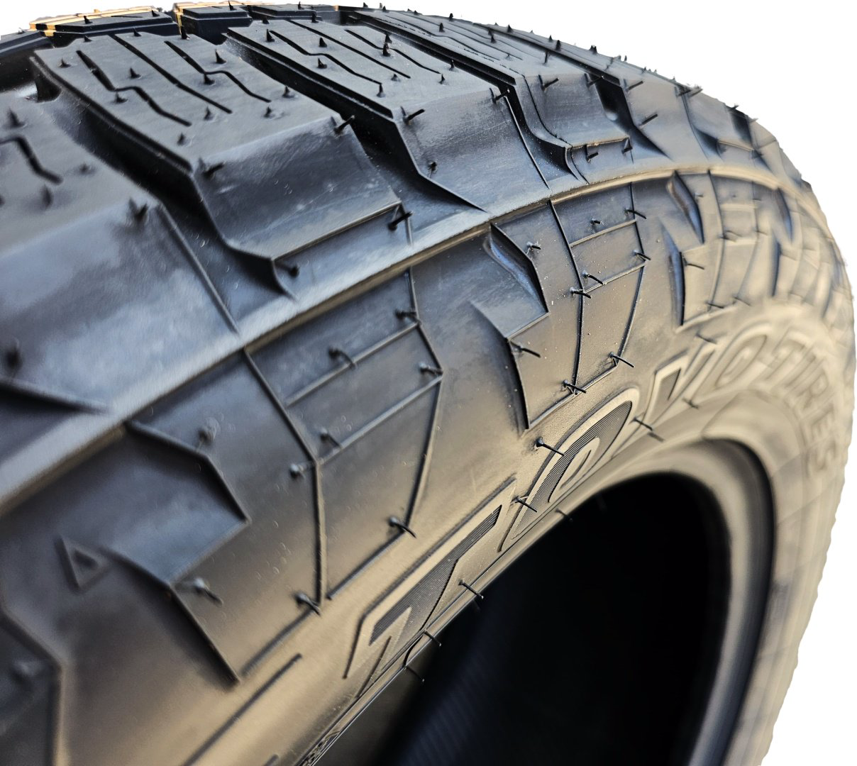 Toyo AT3 JAPAN 2024 265/70 R16 112 T без шипов купить,NaN