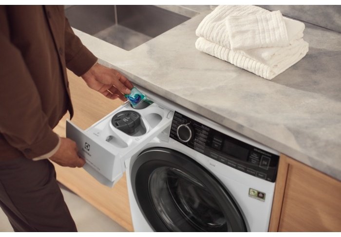 Стиральная машина Electrolux EW7F5692QE белый купить,0