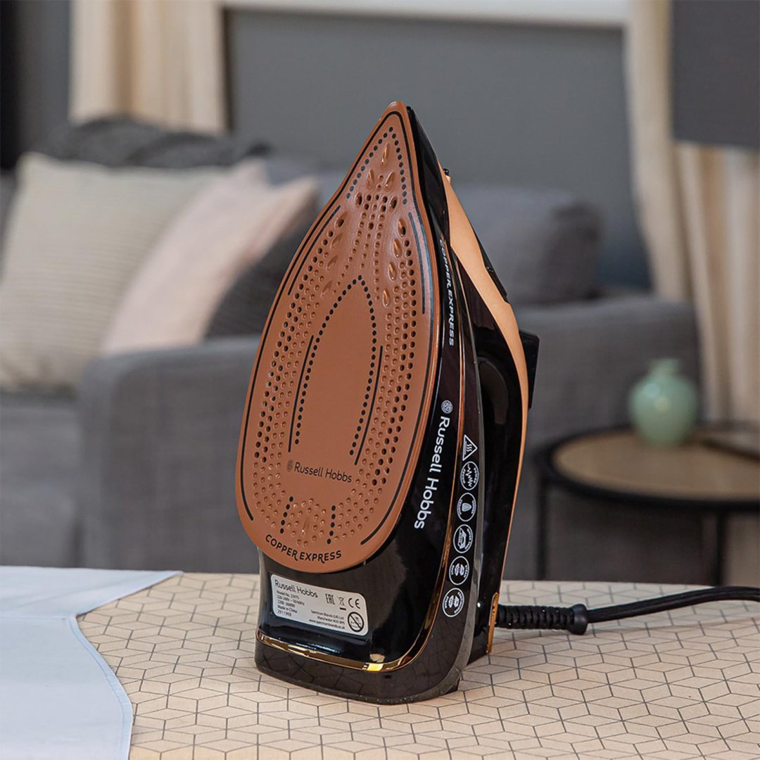 Утюг Russell Hobbs 23975-56 коричневый, черный