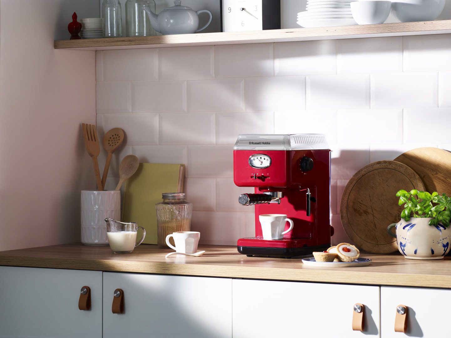 Кофеварка Russell Hobbs 28250-56 красный купить,178790