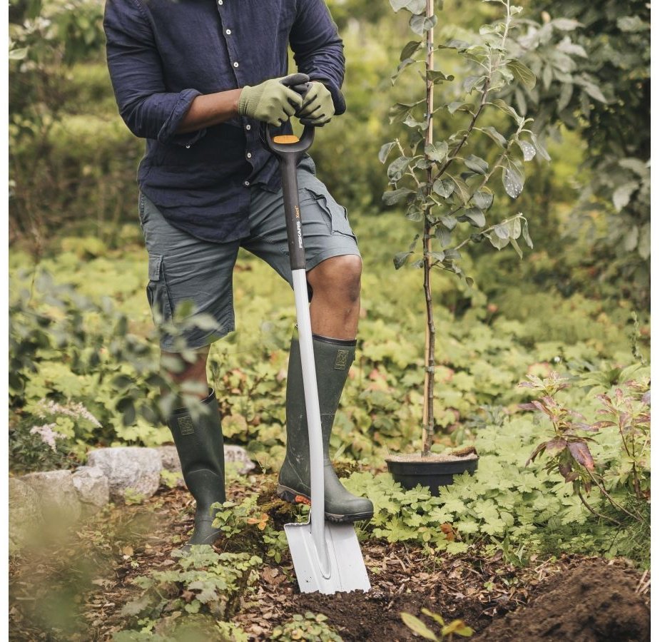 FISKARS штыковая лопата 1066732, борсодержащая сталь купить,0