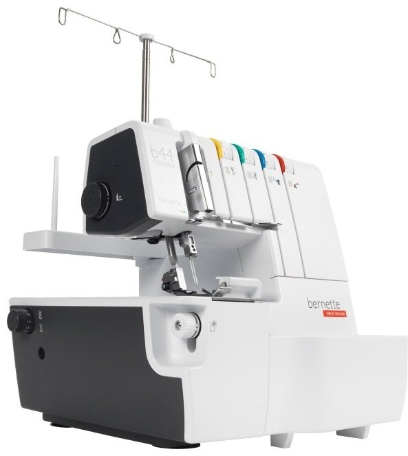 Оверлок Bernina Bernette Funlock B44 белый